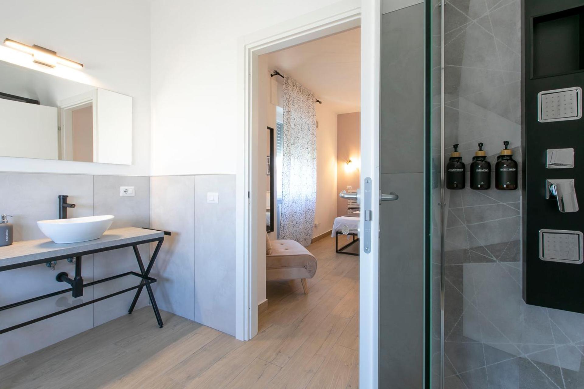 Domina Guest House Fiumicino Exterior photo